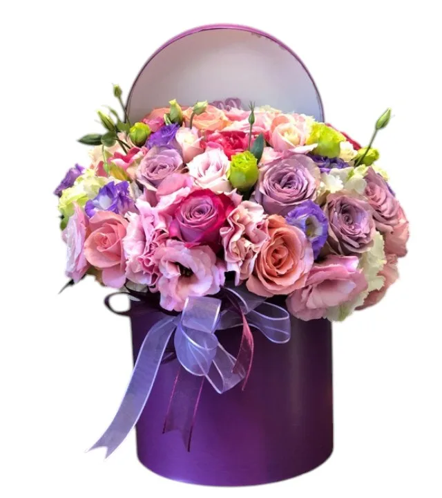 Kutuda Pembe Tonlarda Çiçekler