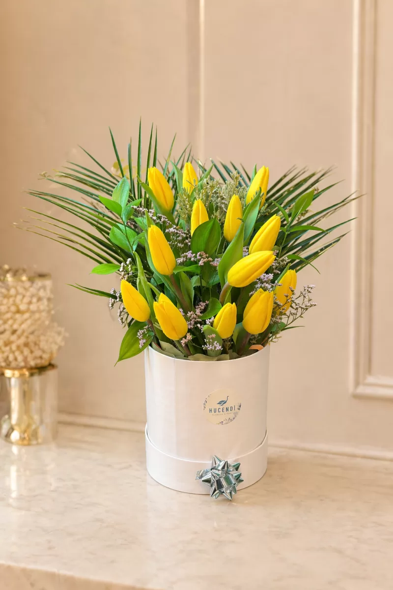 Sarı Lale Kutu Aranjmanı