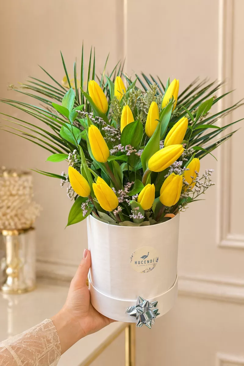 Sarı Lale Kutu Aranjmanı