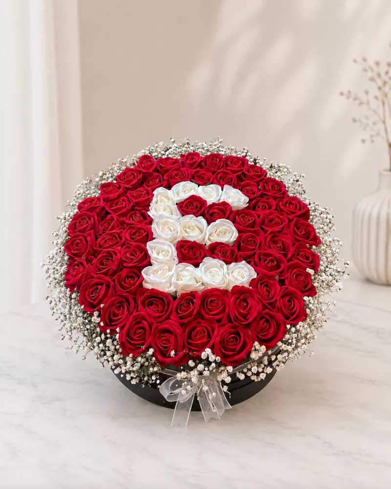 Kişiye Özel Baş Harfli Yapy Gül Aranjmanı