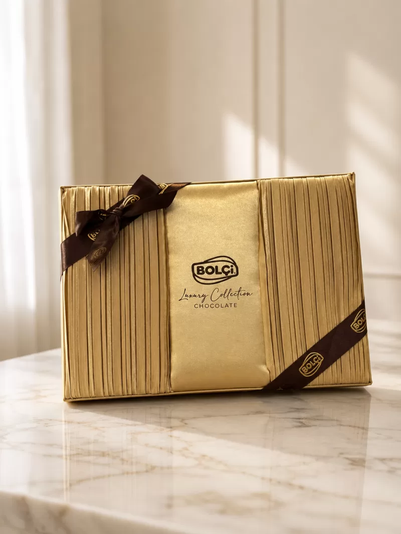 Luxury Saten Altın İşlemeli Kutu Çikolata