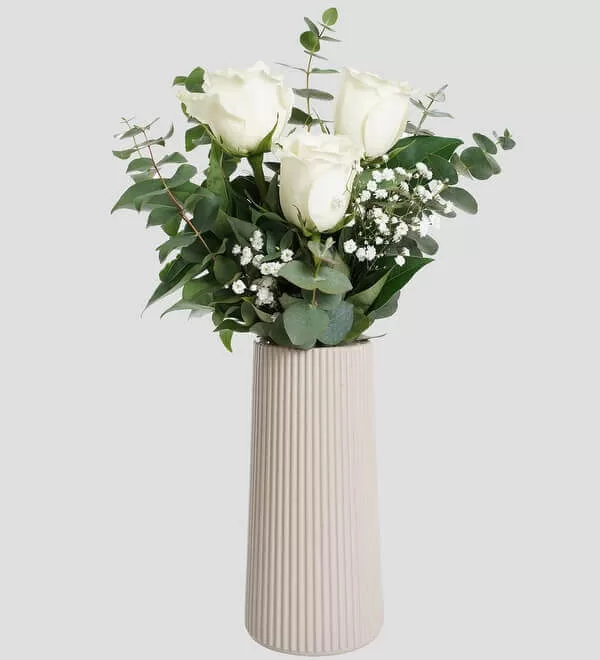 Bej Desenli Vazoda Beyaz Gül